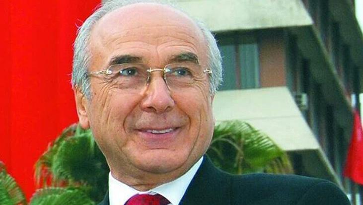 Adana eski belediye başkanı Aytaç Durak uçakta kalp krizi geçirdi.