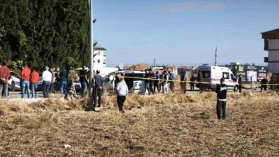 Denizli Merkezefendi Yenişafak Mahallesi’nde seyir halindeki otomobile düzenlenen silahlı saldırıda