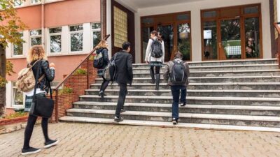 Milli Eğitim Bakanlığı, lise eğitim süresini kısaltmayı hedefleyen 3+1 ve