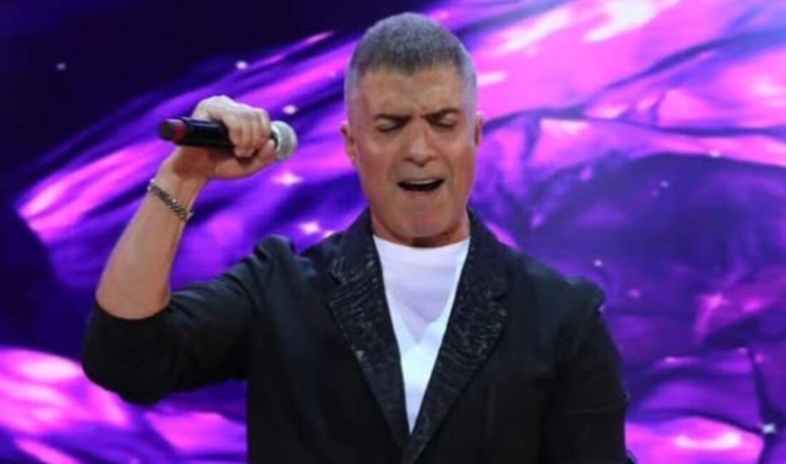 Özcan Deniz’in yeni imajı tam not aldı: Samar Dadgar’dan romantik yorum Ünlü sanatçı Özcan Deniz yeni projesi için saç ve sakalını