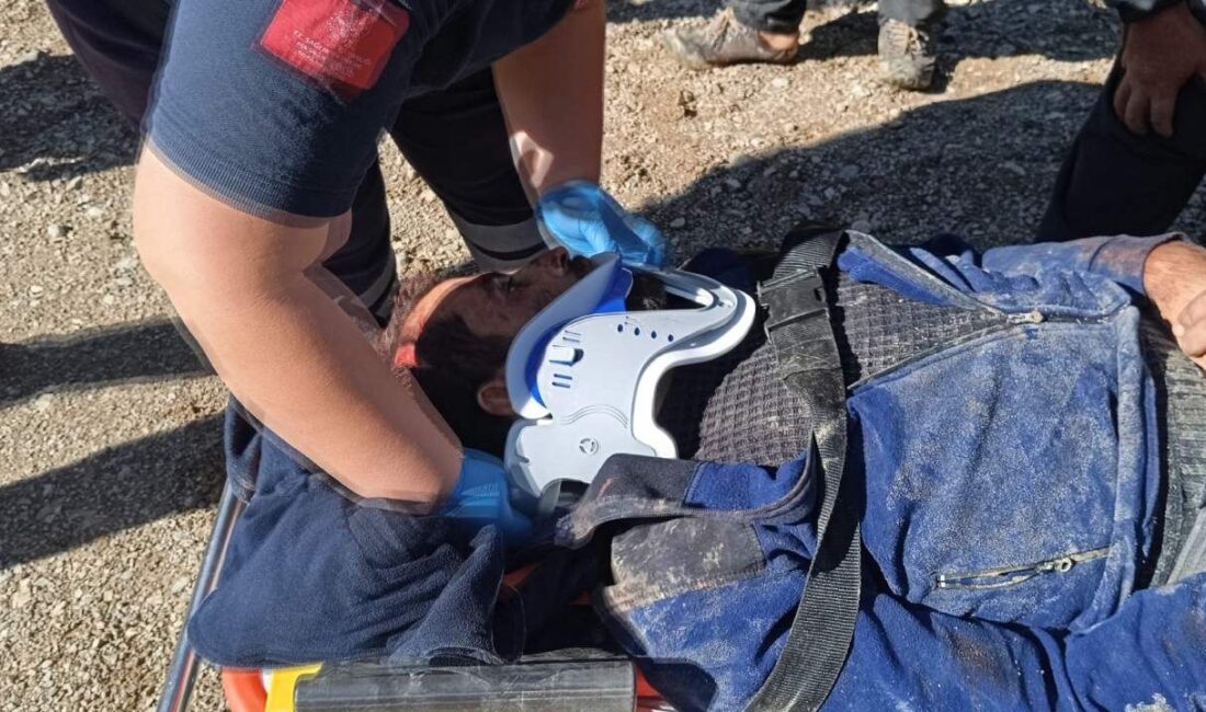 Sinan Yıldırım Kozan’da Trafik Kazasında Hayatını Kaybetti! Kamyon Uçuruma Yuvarlandı Adana’nın Kozan ilçesinde kamyonuyla uçuruma yuvarlanan Sinan Yıldırım hayatını