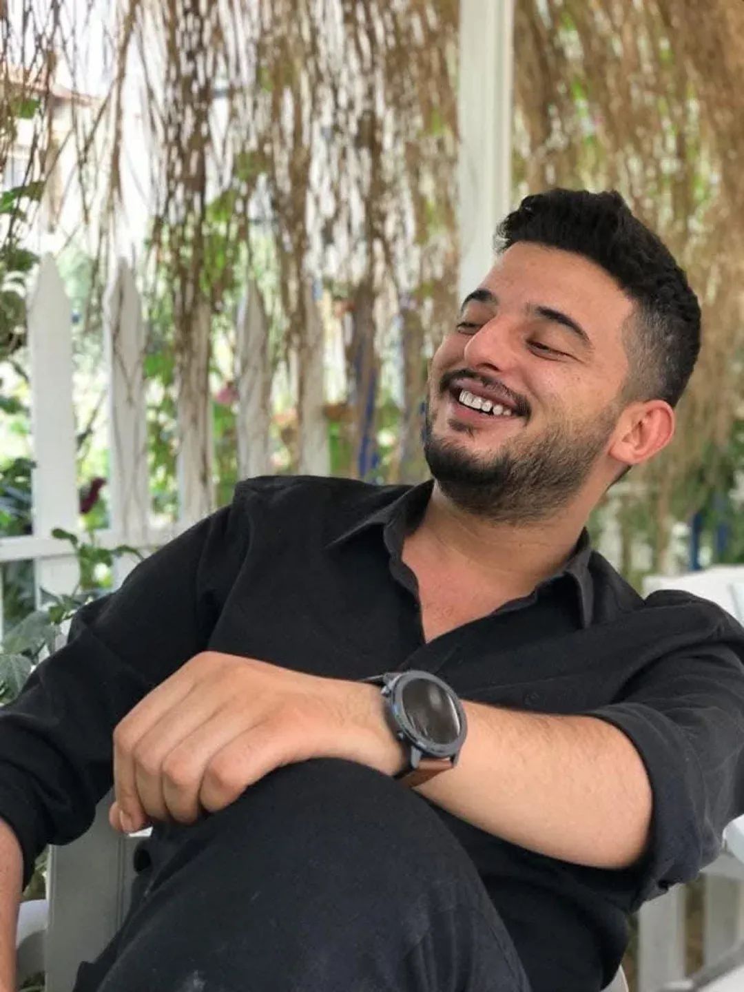 Antalya ili Korkuteli ilçesi esnaflarından Sigortacı Hüseyin Karadeli kalp krizi