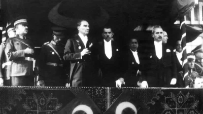 Cumhuriyet Bayramı, Türkiye’nin yönetim biçiminin resmen Cumhuriyet olarak ilan edildiği