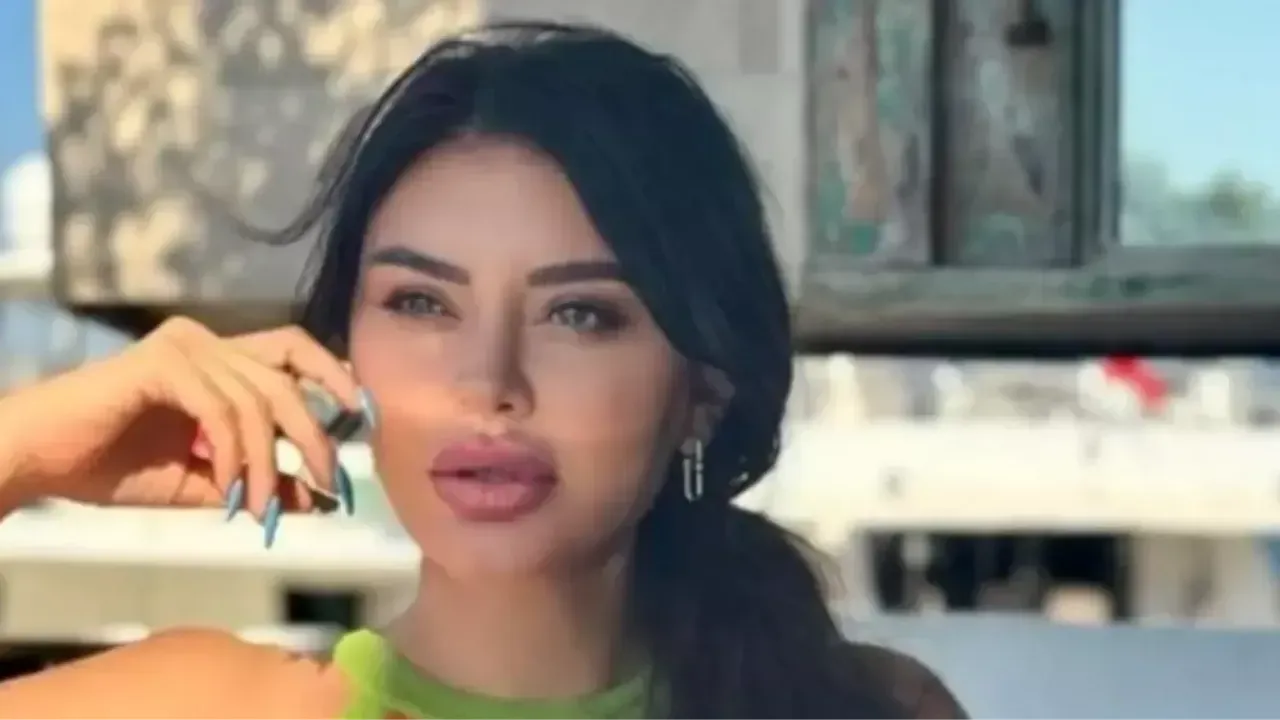 Ebru Polat adliyede paylaştığı kıyafetle sosyal medyada gündem oldu; hem