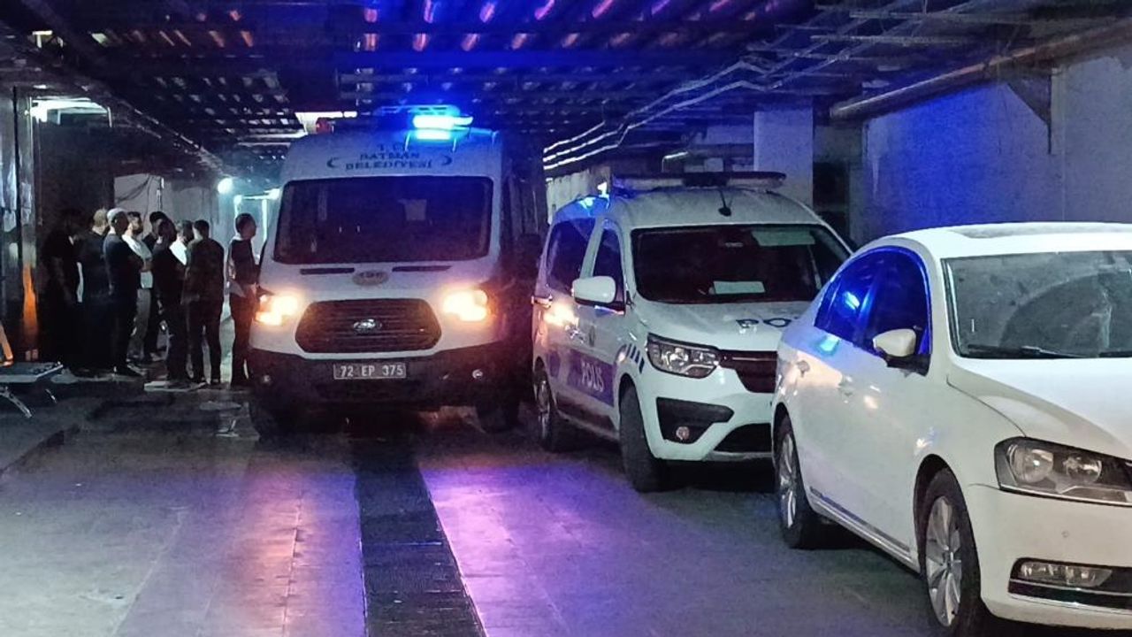 Mehmet Emin Demir trafik kazasında ağır yaralandı, hastanede kurtarılamadı.