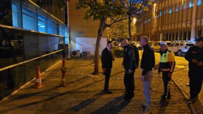 Karabük Eğitim Araştırma Hastanesi önünde emekli polis Selim Ç. kendini