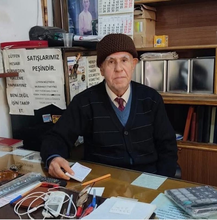 Kilis’in tanınmış ismi Mehmet Mercimek vefat etti. Mehmet Mercimek, zeytinyağı