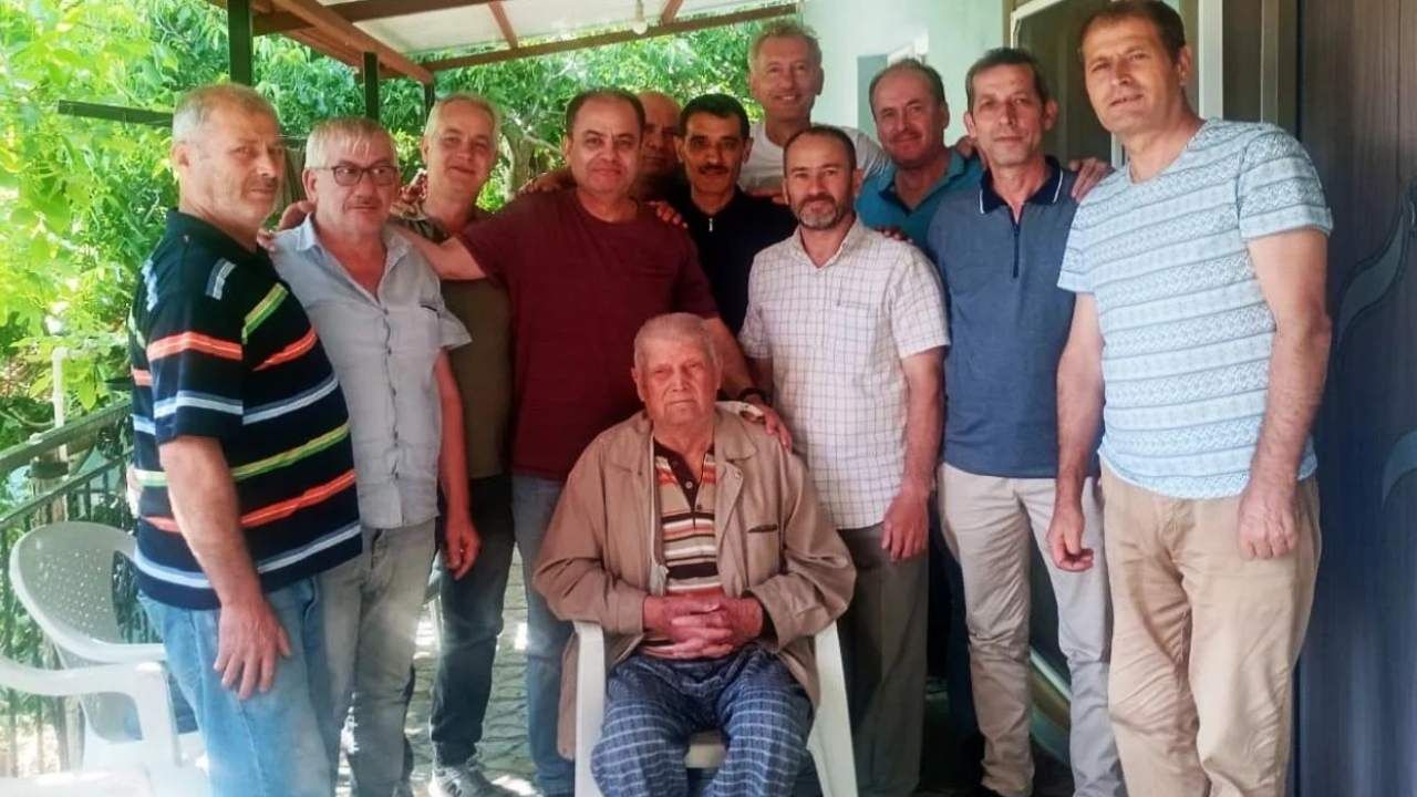 Osman Çerçi Turgutlu’da Fatih İlkokulu’ndan emekli öğretmendi. 21 Ekim 2025’te