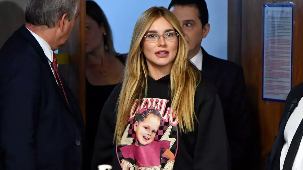  Virginia Fonseca, Vinicius Junior’un başka kadınlarla mesajlaştığını fark edince