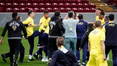 Galatasaray–Fenerbahçe olaylı derbi sonrası açılan davada Oosterwolde ve Mert Hakan