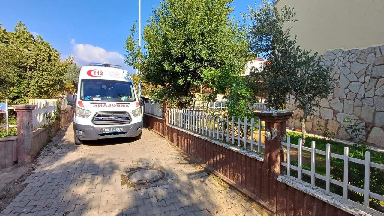 
Aydın’ın Efeler ilçesinde 55 yaşındaki Uğur Çiçekliyurt, evinin merdivenlerinde dengesini