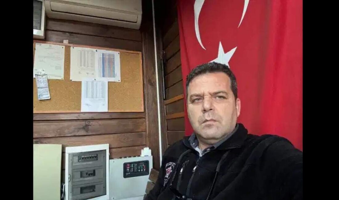 Serkan Alkaya, Muğla’nın Milas ilçesinde müze güvenlik görevlisi olarak çalışırken