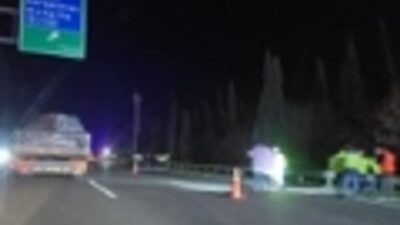 Otoyolda yaya kazası, Anadolu Otoyolu Sakarya geçişinde can aldı. Seyir