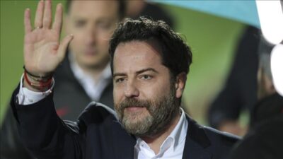 Spor dünyasını sarsan gelişme: İş insanı Erden Timur gözaltına alındı.