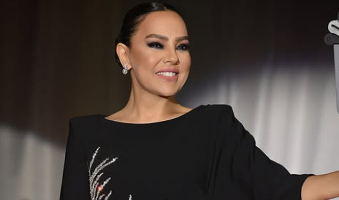 Ebru Gündeş’in boşanma sonrası paylaştığı yeni pozlar gündem oldu; mini