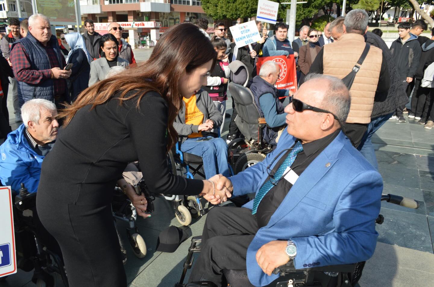 Avukat ve politikacı Müge Gezginci Ünsal Konyaaltı Belediyesi adına katıldığı