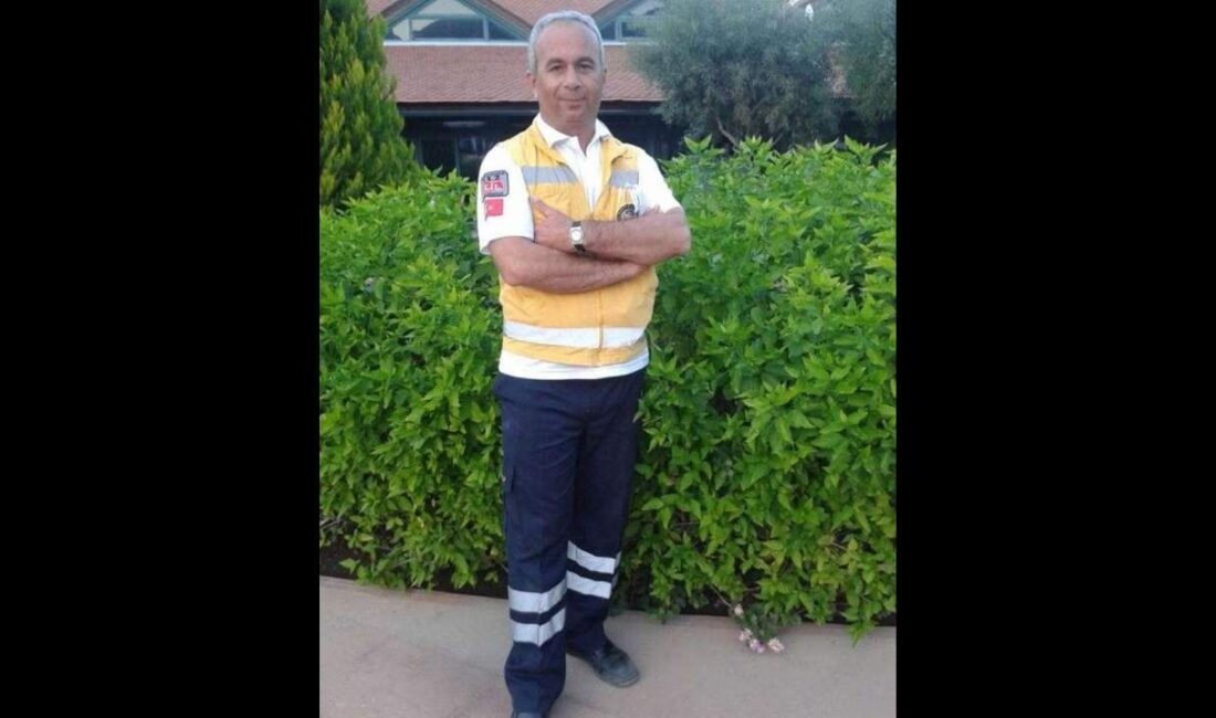 Ali İsmail Bodur: 112 personeli Muğla’da motosiklet kazasında hayatını kaybetti Muğla'da 112 acil sağlık personeli Ali İsmail Bodur, hayat kurtaran