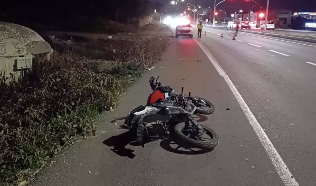 Bodrum Ortakent Kapuz Caddesi’nde manevra sonrası devrilen motosiklette yolcu Halil