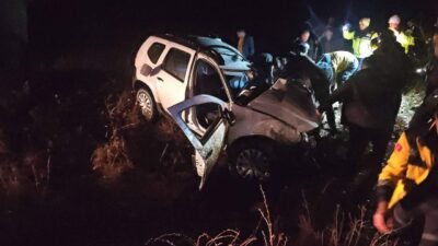Dinar’da meydana gelen trafik kazasında otomobil ile kamyon çarpıştı; 1