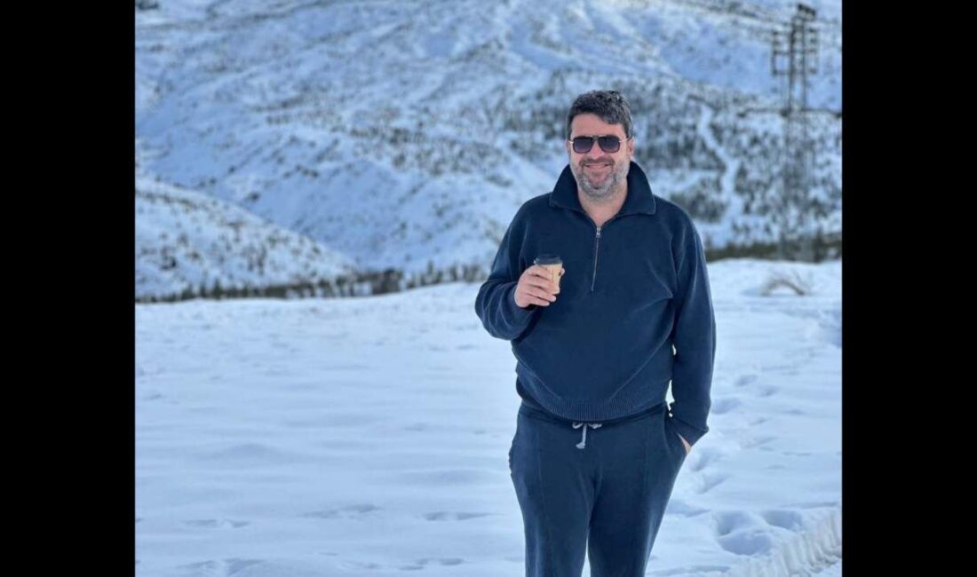Manisa Turgutlu’da tanınmış galerici Onur Tiryaki hayatına son verdi Manisa’nın Turgutlu ilçesinde tanınmış galerici esnaf Onur Tiryaki (41), Yayla