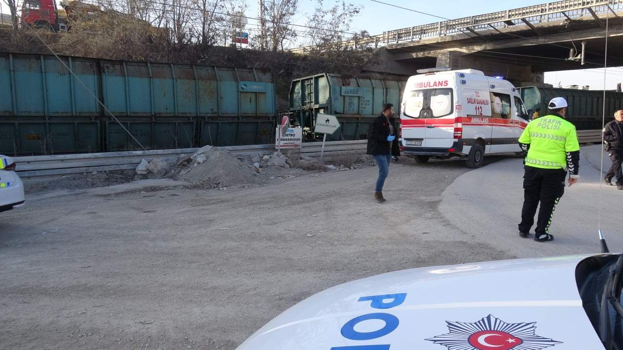 Malatya Anayurt Bulvarı’nda 17 yaşındaki Sağdıç Buğrahan’a yük treni çarptı;