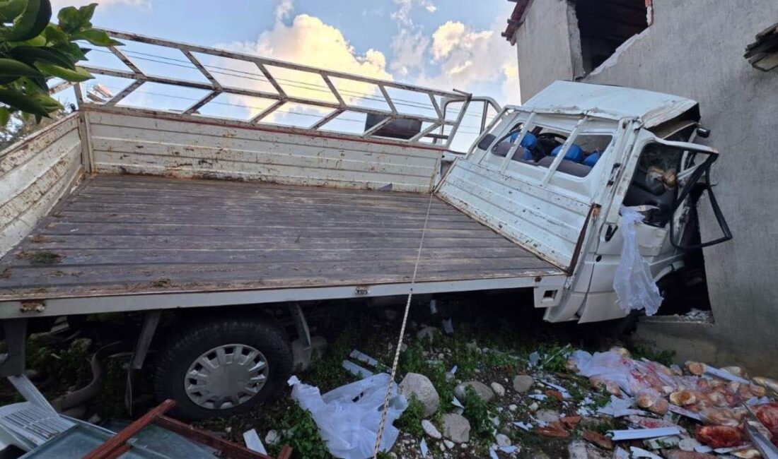 Muğla’nın Seydikemer ilçesinde, Saklıkent yolu üzerinde 19 yaşındaki Arda Özcan’ın