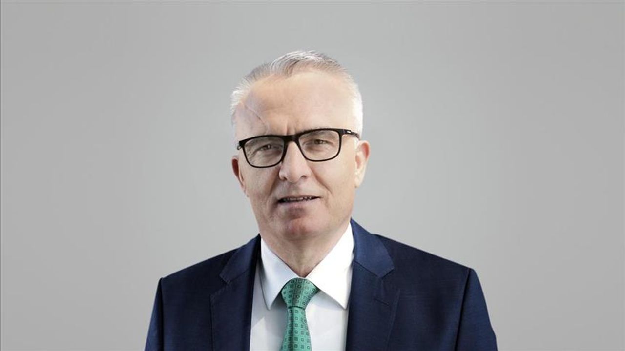 Eski Hazine ve Maliye Bakanı ile TCMB Başkanı Naci Ağbal,