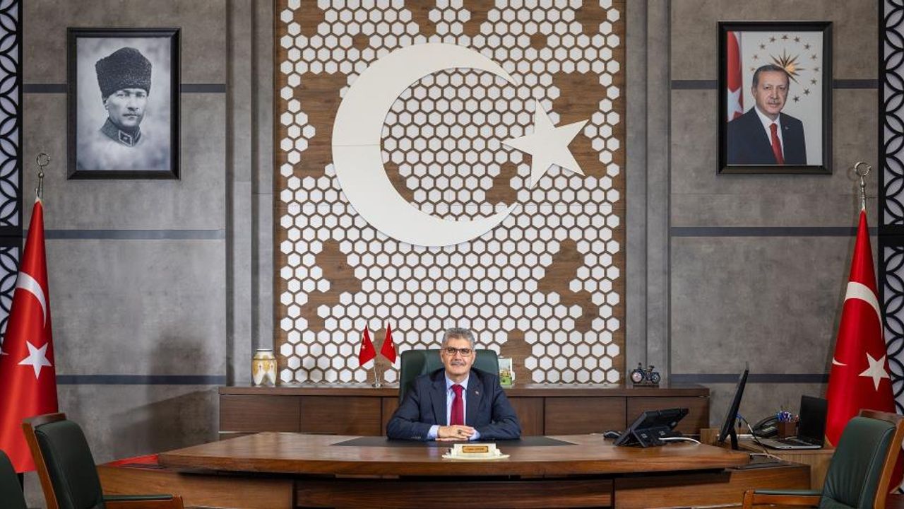 Cumhurbaşkanlığı kararnamesiyle Bingöl Valiliği’ne atanan Cahit Çelik, Niğde Valiliği görevinden