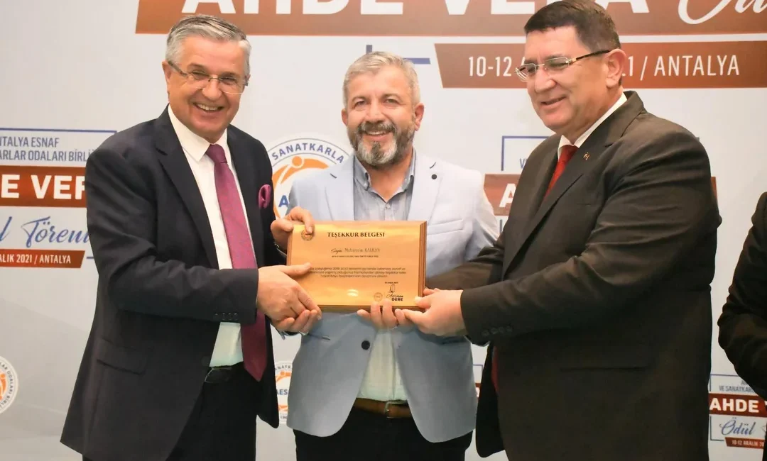 Kemer Esnaf ve Sanatkarlar Odası, dün akşam yoğun katılımla toplanan