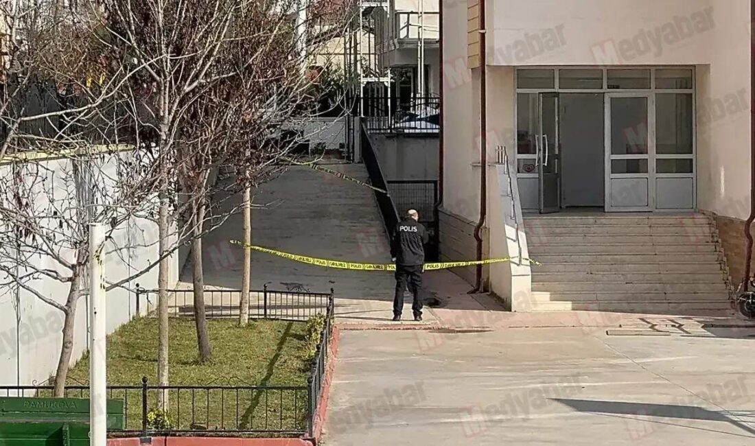 Sakarya'nın Pamukova ilçesinde 3 Şubat günü okulda 4. kattan d*şerek