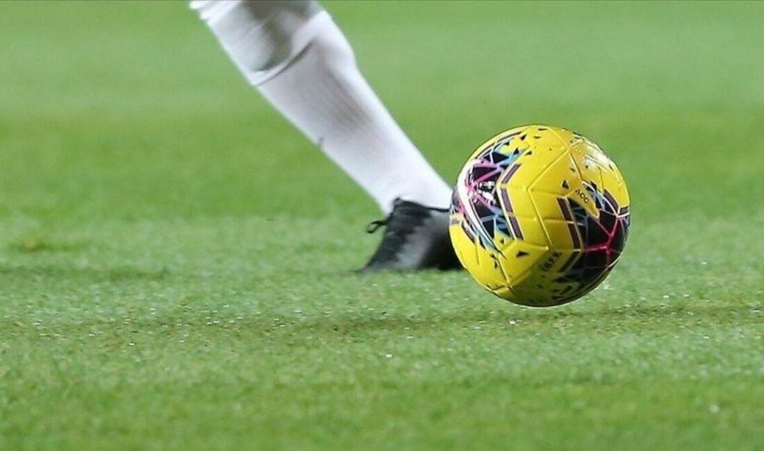 11 Şubat Çarşamba TV’de Futbol Mesaisi: Bugün Hangi Maçlar Var? 11 Şubat 2026 Çarşamba günü futbolseverler ekran başına kilitlenirken, şifresiz