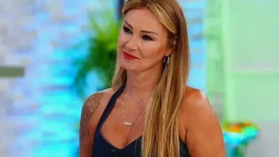 Ünlü oyuncu Pınar Altuğ, cenazelerde başörtüsü takmama tercihini samimi bir