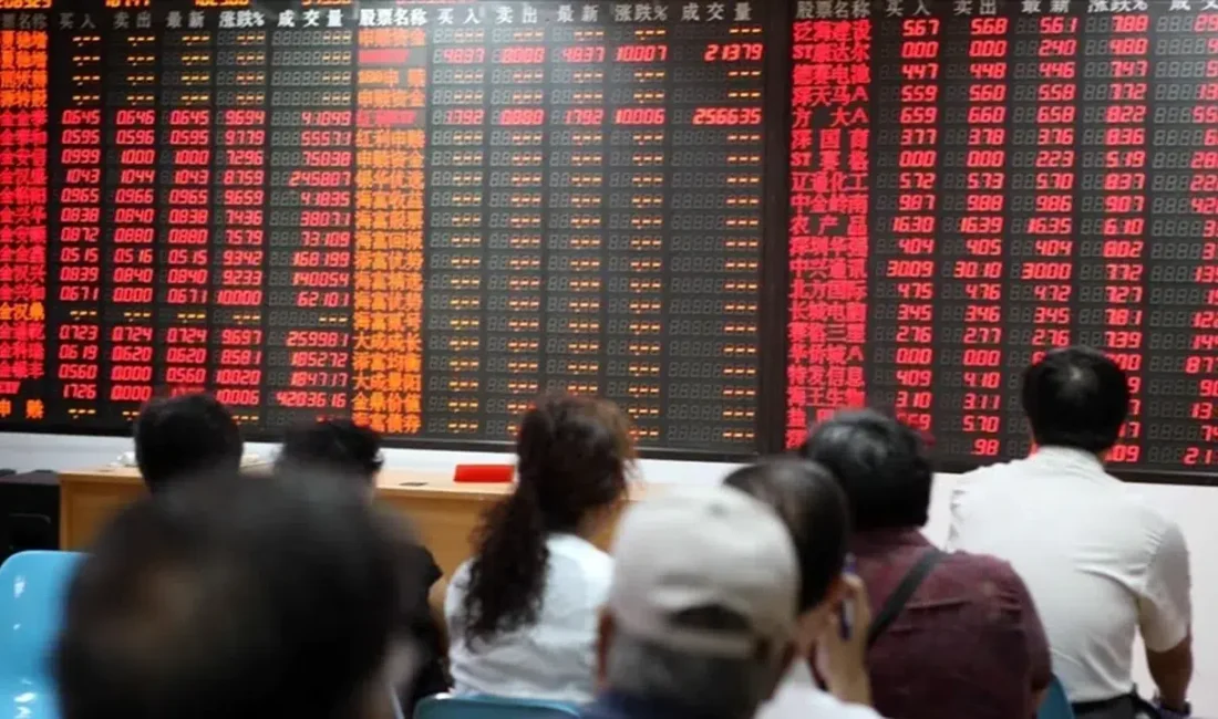PBoC Faiz Kararı ve ABD Yüksek Mahkemesi Kararı Sonrası Çin Piyasalarında Son Durum Çin borsaları 24 Şubat 2026'ya ralliyle başladı. Trump'ın vergi kararları