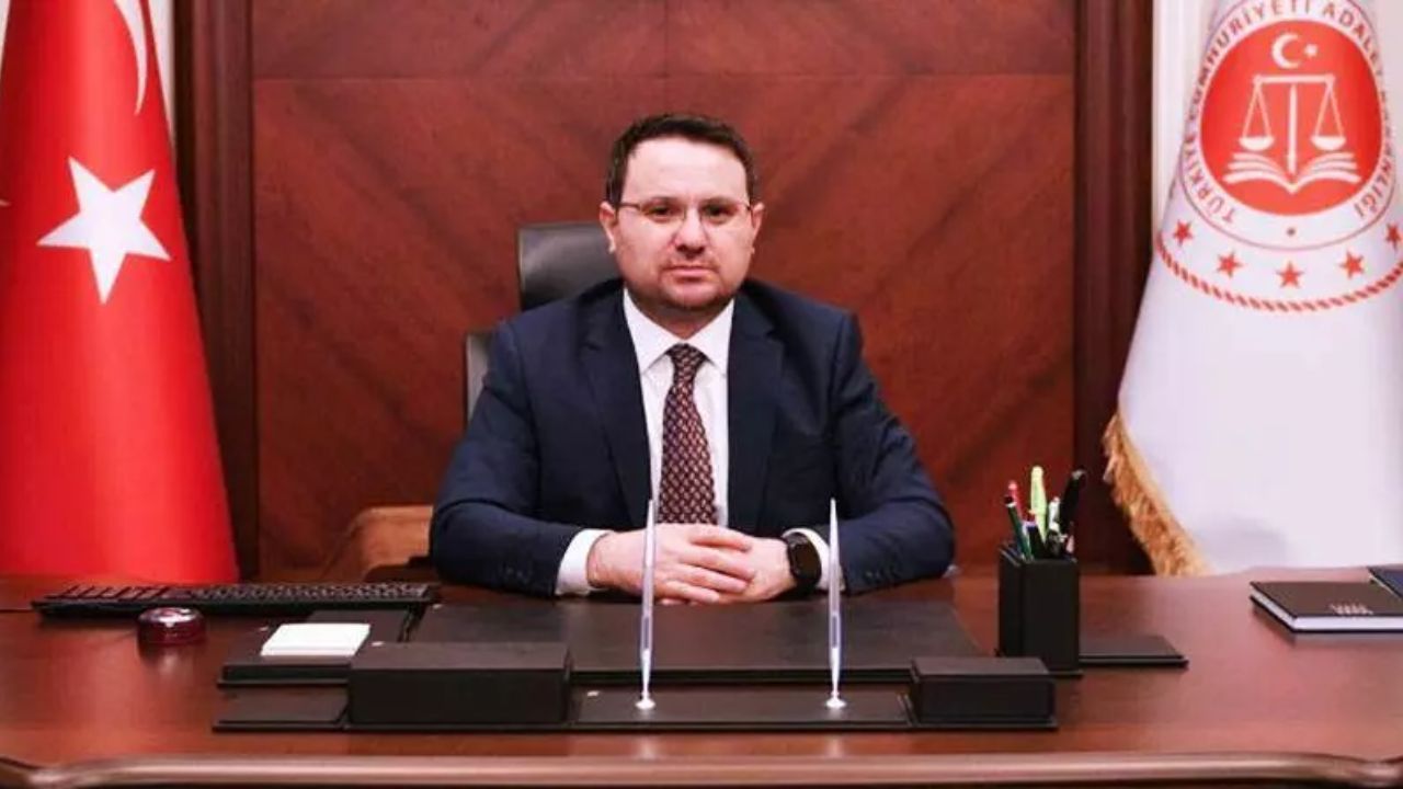 Adalet Bakanlığı koltuğunda değişiklik yaşandı. Görevden ayrılan Yılmaz Tunç'un yerine