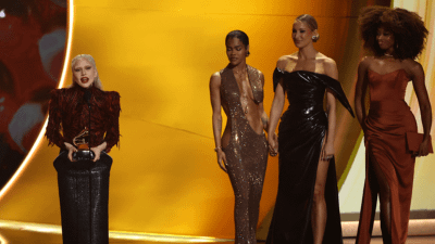 Müzik eleştirmenlerinin tahminlerini boşa çıkaran sonuçların alındığı törende, İngiliz soul