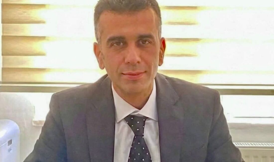 Polis camiasını yasa boğan haber: Başkomiser Ferdi Çiçek kalp krizi sonucu hayatını kaybetti Rize'nin Pazar ilçesinden Başkomiser Ferdi Çiçek, geçirdiği kalp krizi sonucu