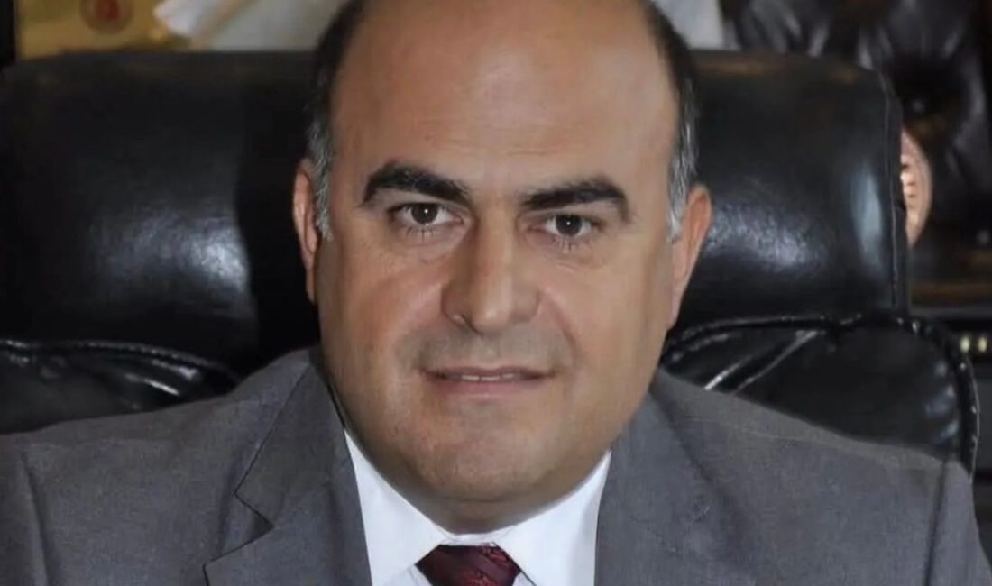 Hatay’ın eski Çekmece Belediye Başkanı Dr. Cafer Özenir, para meselesi