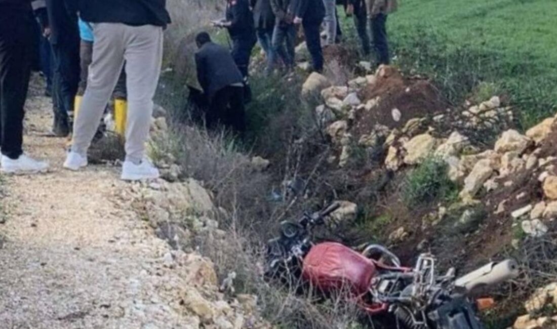 Şanlıurfa Harran’da Motosiklet Kazası! 20 Yaşındaki Ali Özaslan Hayatını Kaybetti Harran Kuruyer Mahallesi'nde akşam saatlerinde meydana gelen feci motosiklet kazasında