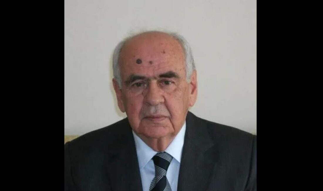 Balıkesir’in duayen gazetecisi ve siyasetçisi Mustafa Koçal, 86 yaşında hayata gözlerini yumdu Balıkesir'in tanınmış köşe yazarı ve siyasetçisi Mustafa Koçal, uzun yıllar