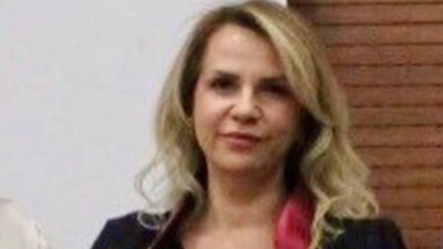 Şanlıurfa’nın tanınmış doktorlarından Mahmut Yücel’in kızı ve İzol ailesinin annesi
