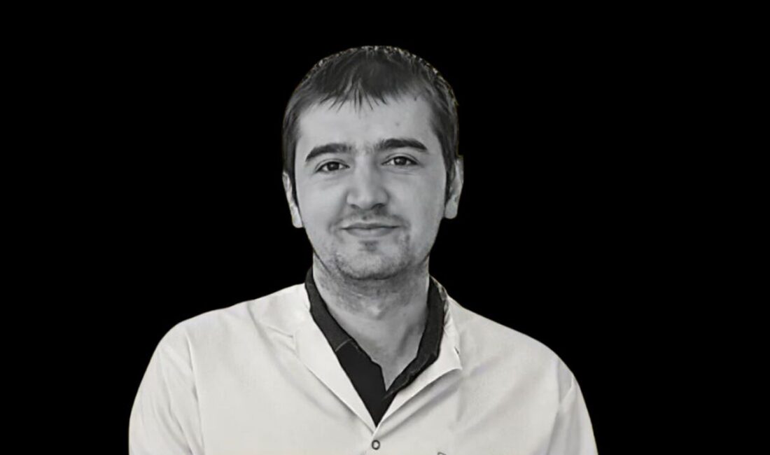 Staj. Dr. Osman Yuvalı Hayatını Kaybetti: Tıp Fakültesi Yasta Ankara Üniversitesi Tıp Fakültesi’nde eğitimine devam eden ve beyaz önlüğünü