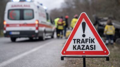 Rize'de kontrolden çıkan kamyondan atlayan Mustafa Ay, devrilen aracın altında