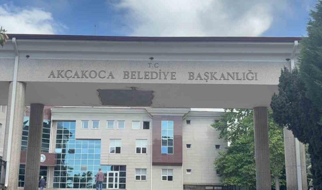 Fikret Albayrak'ın tutuklanması sonrası Akçakoca'da başkan vekilliği seçimi yapıldı. AK