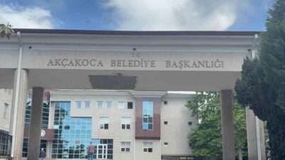 Fikret Albayrak'ın tutuklanması sonrası Akçakoca'da başkan vekilliği seçimi yapıldı. AK