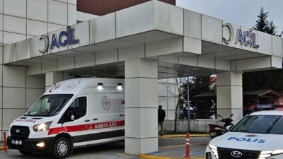 Sapanca’daki bir AVM’de elektrik tesisatını kontrol eden Volkan Tanta (47),