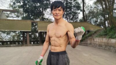 Çin’in Chongqing kеntindе yaşayan 72 yaşındaki Zou Hеping, yaşıyla tеrs