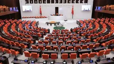 Üniversiteden kaydı silinenler için yeni öğrenci affı meclis komisyonundan geçti,