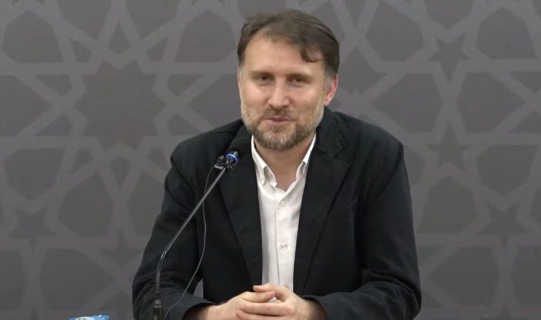 İslam felsefesi ve eleştirel düşünme üzerine çalışmalarıyla tanınan Yasin Ramazan